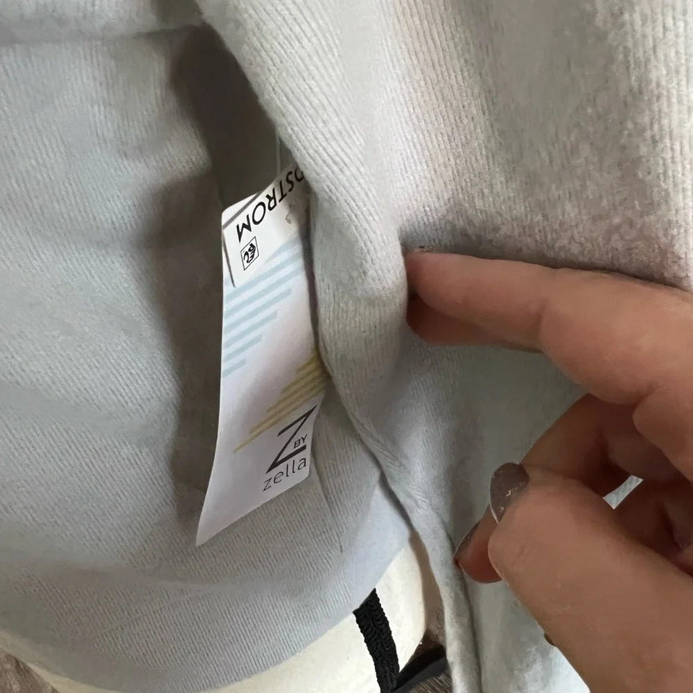 NWT - Z by Zella - Soft‎ Pullover